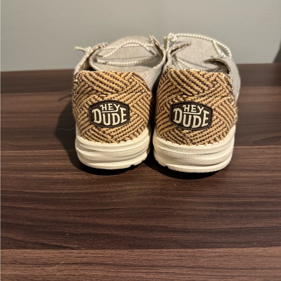 Brand new (never worn) Women’s Hey Dudes - Picture 3 of 4